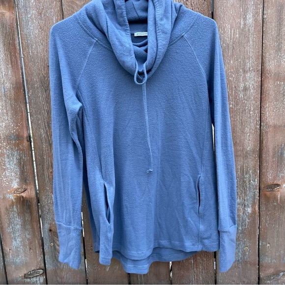 STACCATO Women’s Blue Long Sleeve Cowl Neck Soft Fuzzy Sweatshirt Size Medium - Picture 1 of 12